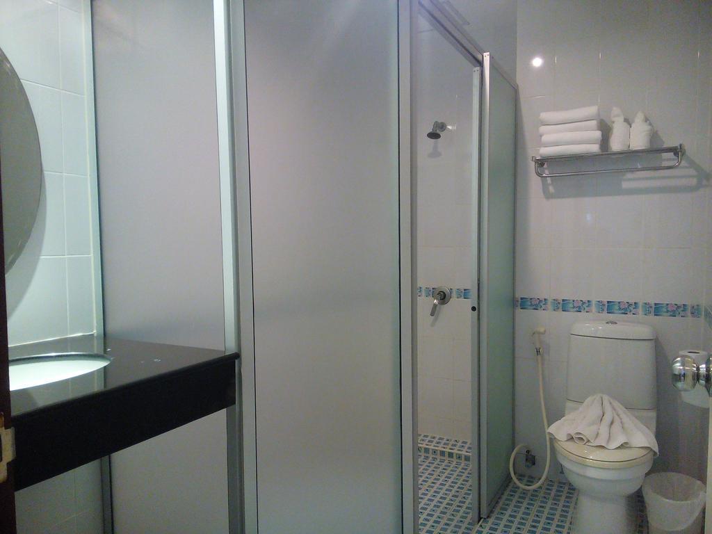 Pro Andaman Place Karon Δωμάτιο φωτογραφία